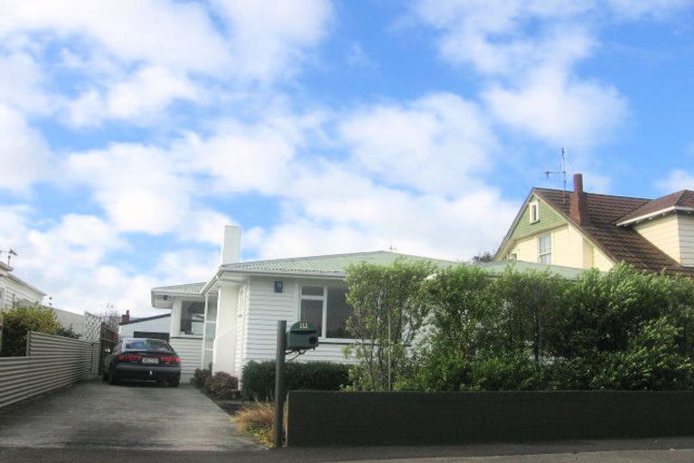Photo of property in 111 Shamrock Street, Takaro, Palmerston North, 4412