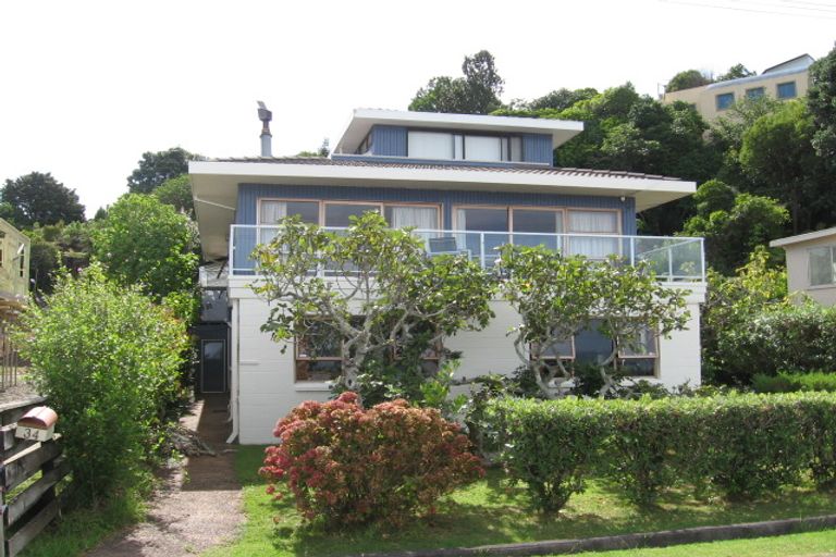 Photo of property in 34 Manly Esplanade, Browns Bay, Auckland, 0630