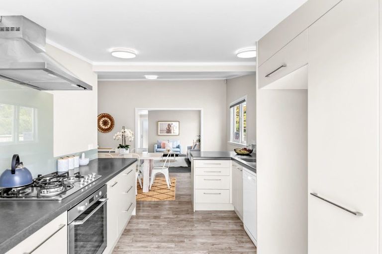 Photo of property in 43 Biddle Crescent, Taita, Lower Hutt, 5011