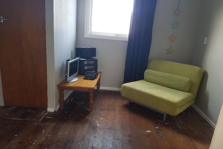 Photo of property in 37 Chester Street, Patea, 4520