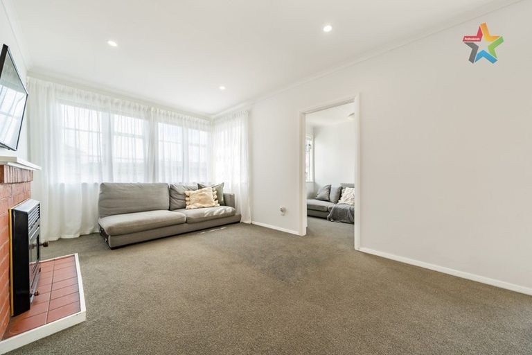 Photo of property in 37 Bush Street, Naenae, Lower Hutt, 5011