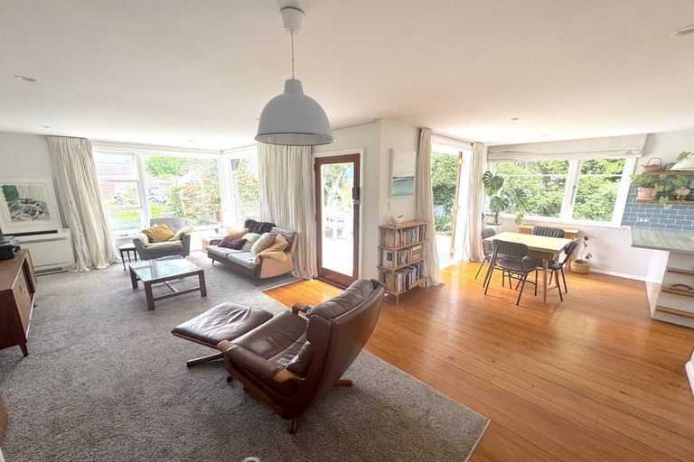 Photo of property in 2 Tui Grove, Elderslea, Upper Hutt, 5018