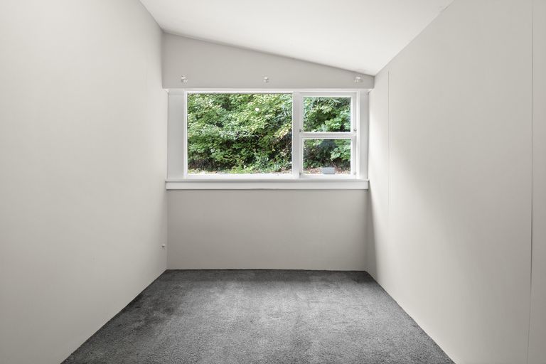 Photo of property in 76 South Road, The Glen, Dunedin, 9011