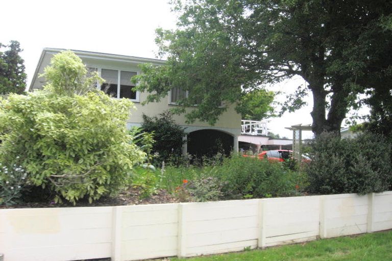 Photo of property in 3 Tatariki Street, Rosehill, Papakura, 2113