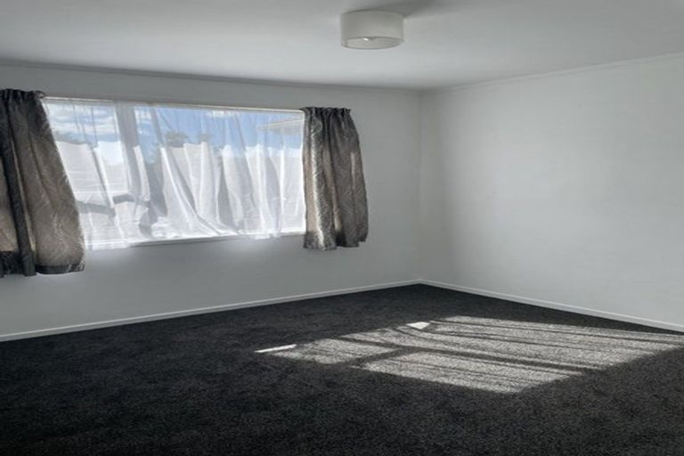 Photo of property in 27 Yearsley Place, Manurewa, Auckland, 2102