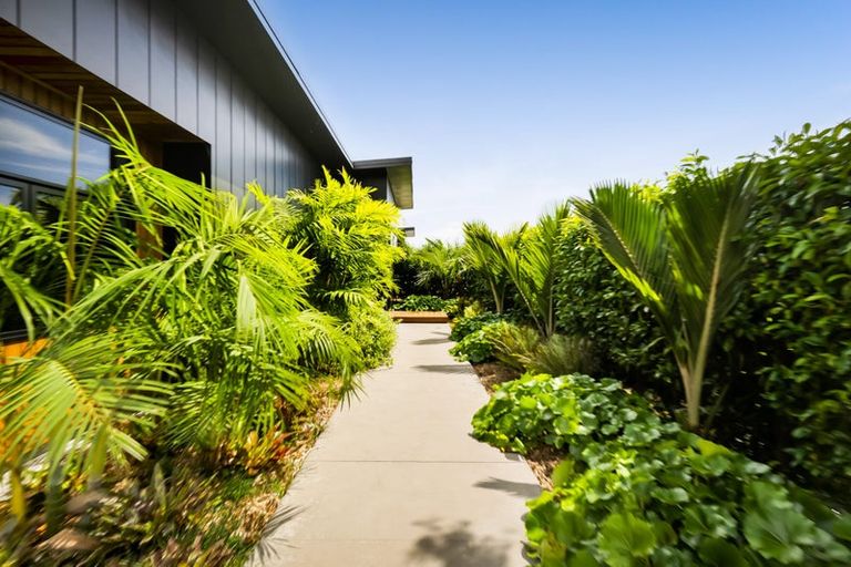 Photo of property in 8 Orite Drive, Welbourn, New Plymouth, 4310