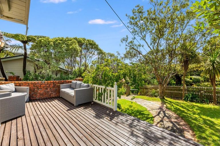 Photo of property in 98 Campbell Street, Karori, Wellington, 6012