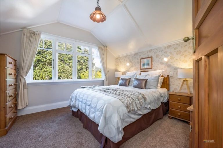 Photo of property in 77 Pohutukawa Street, Woburn, Lower Hutt, 5011