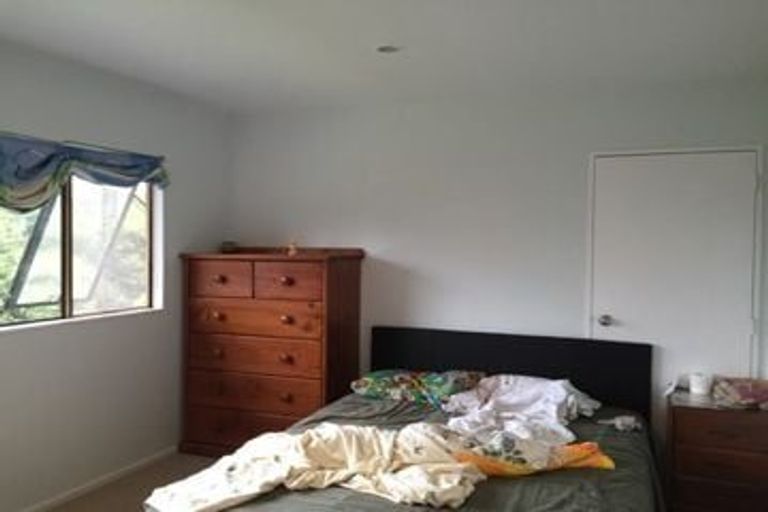 Photo of property in 2 Shirley Road, Parau, Auckland, 0604