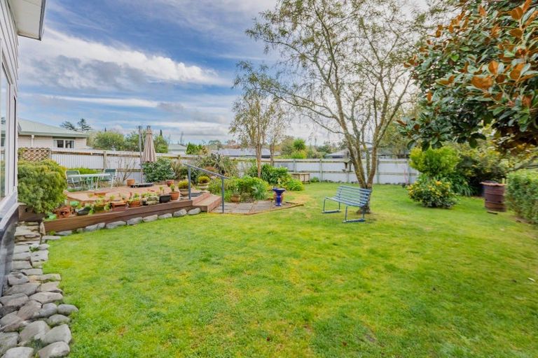 Photo of property in 21 Abbot Avenue, Waipawa, 4210