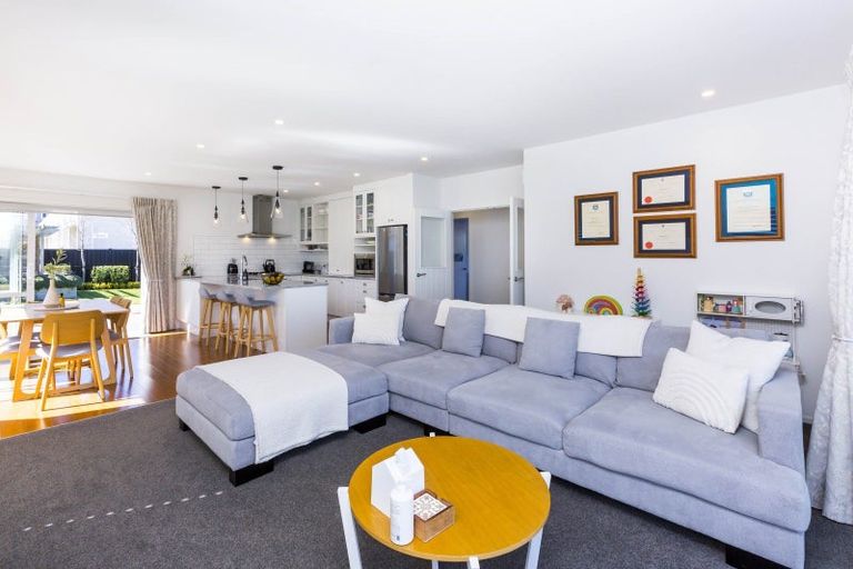 Photo of property in 9 Don Griffin Grove, Trentham, Upper Hutt, 5018