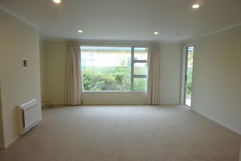 Photo of property in 2/33 Darvel Street, Riccarton, Christchurch, 8011