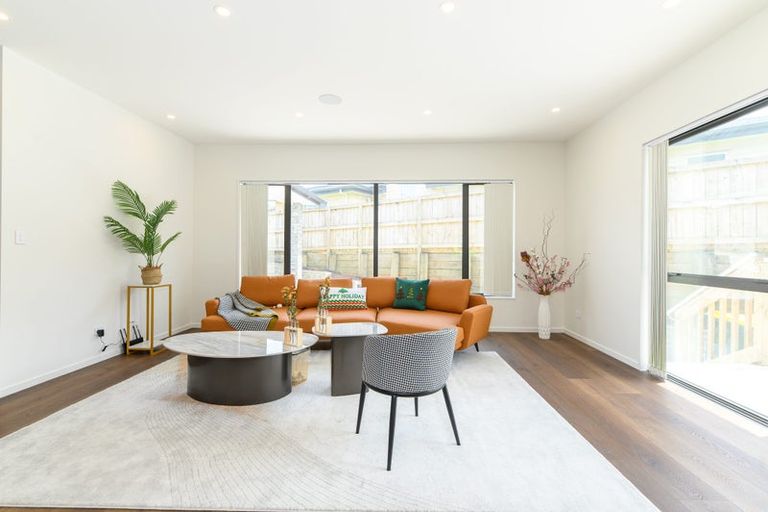 Photo of property in 5 Paitry Place, Swanson, Auckland, 0614