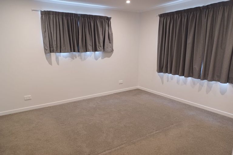 Photo of property in 3a Lesa Annis Place, Henderson, Auckland, 0612