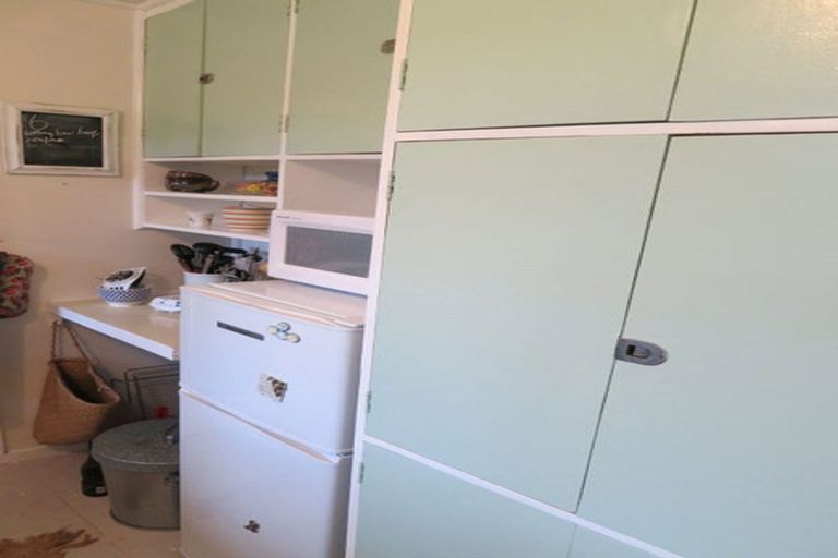 Photo of property in 42 Moana Road, Kelburn, Wellington, 6012