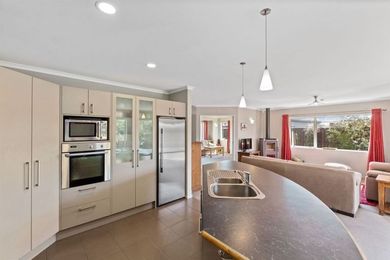 Photo of property in 5 Cridland Place, Halswell, Christchurch, 8025