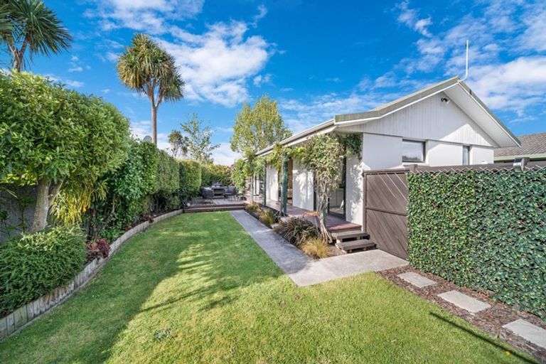 Photo of property in 11 Townshend Crescent, Halswell, Christchurch, 8025