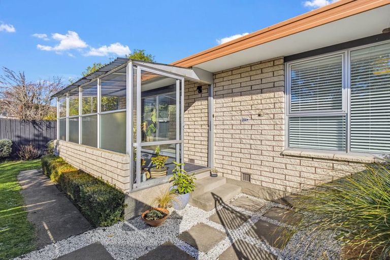 Photo of property in 2/204 Riverlaw Terrace, Saint Martins, Christchurch, 8022