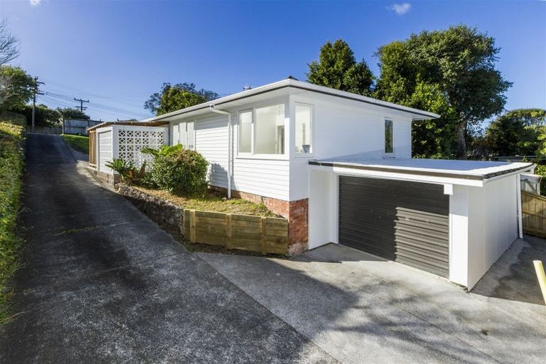 Photo of property in 1/36 Lyttelton Avenue, Forrest Hill, Auckland, 0620