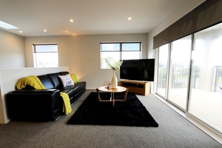 Photo of property in 5e Melia Place, Stanmore Bay, Whangaparaoa, 0932