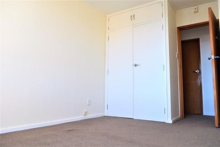 Photo of property in Embassy Court, 72 Brougham Street, Mount Victoria, Wellington, 6011