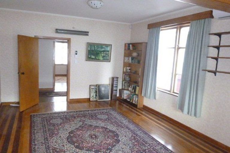 Photo of property in 3 Levy Street, Mount Victoria, Wellington, 6011