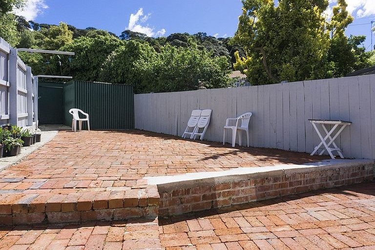Photo of property in 74 Royal Terrace, Dunedin Central, Dunedin, 9016