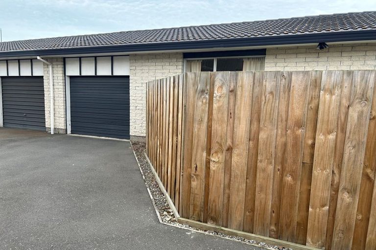 Photo of property in 1/176 Sawyers Arms Road, Bishopdale, Christchurch, 8053