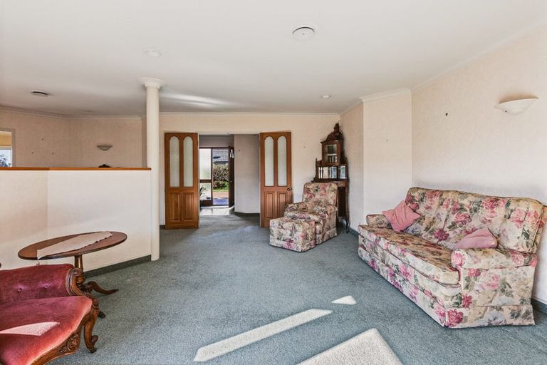Photo of property in 11 Belgrave Place, Taradale, Napier, 4112
