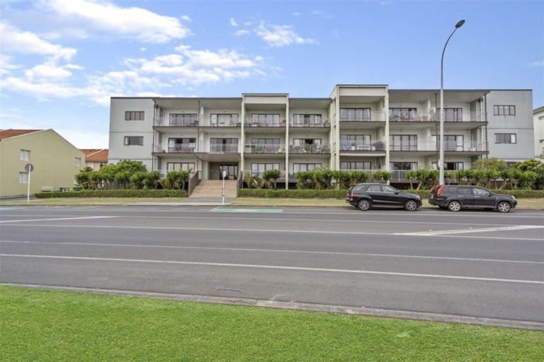 Photo of property in 7/128 Stancombe Road, Flat Bush, Auckland, 2016
