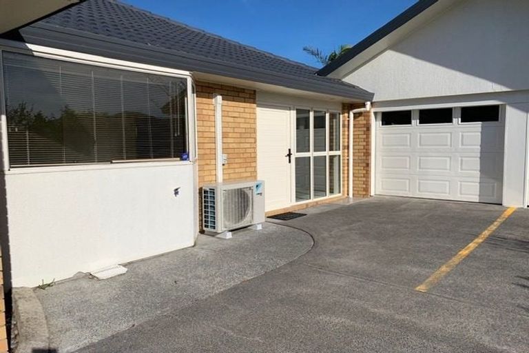 Photo of property in 150 Millhouse Drive, Northpark, Auckland, 2013
