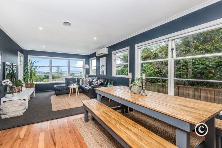 Photo of property in 28 Allen Terrace, Tawa, Wellington, 5028