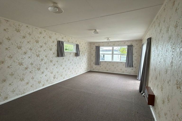 Photo of property in 14 Hornsby Street, Carterton, 5713