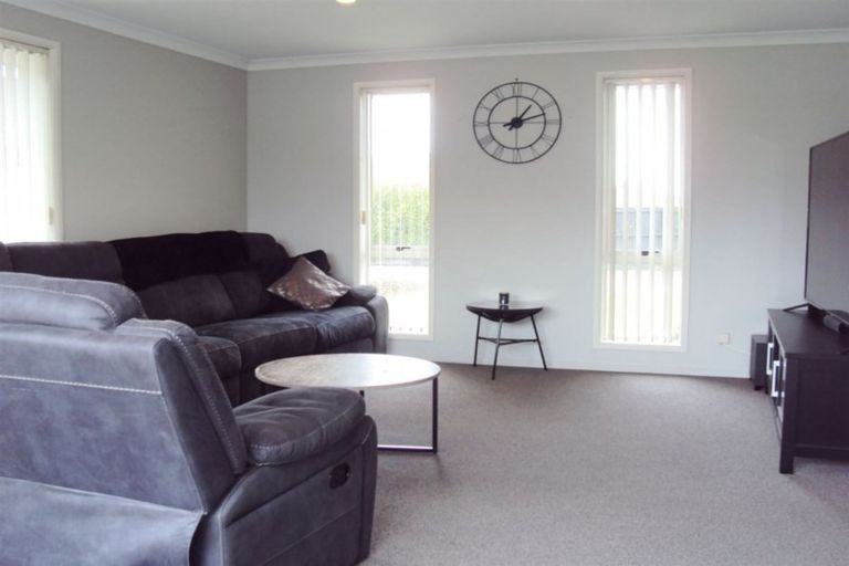 Photo of property in 31 Putake Drive, Parklands, Christchurch, 8083