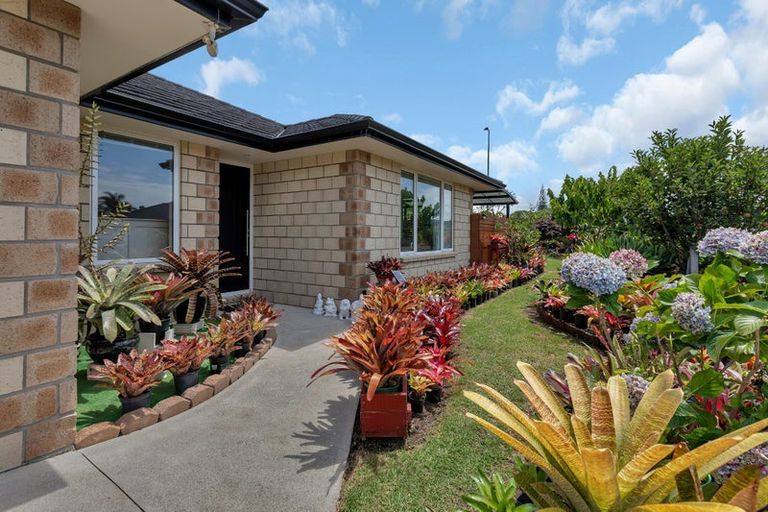 Photo of property in 2 Ocean View Rise, Ruakaka, 0116