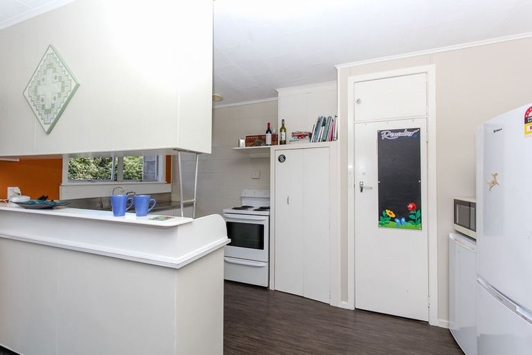 Photo of property in 2/14 Huatoki Street, Vogeltown, New Plymouth, 4310