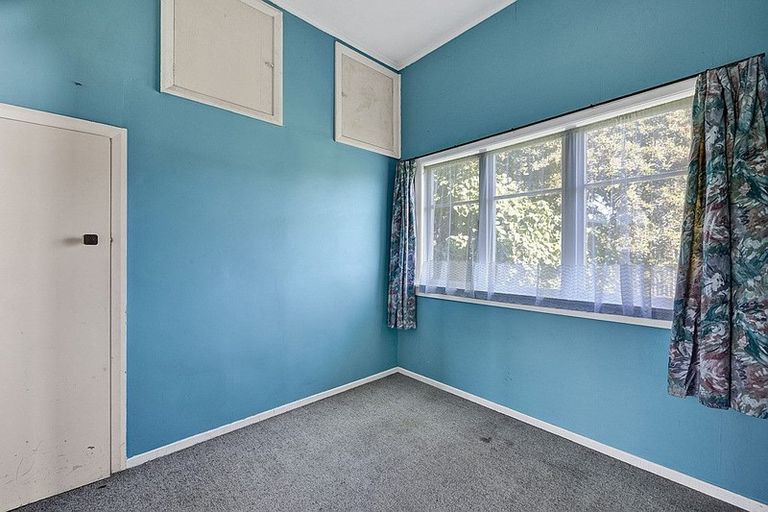 Photo of property in 35 Gladstone Street, Hawera, 4610