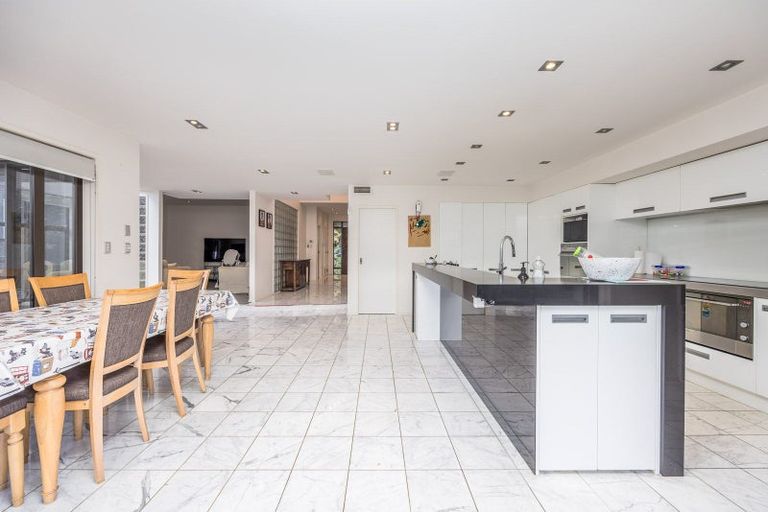 Photo of property in 1420 Whangaparaoa Road, Army Bay, Whangaparaoa, 0930