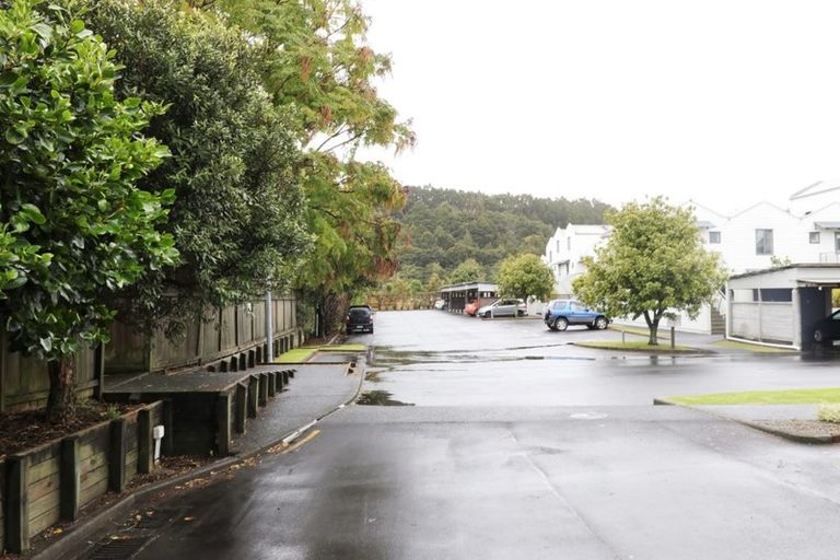Photo of property in 24/8 Carolina Place, Albany, Auckland, 0632
