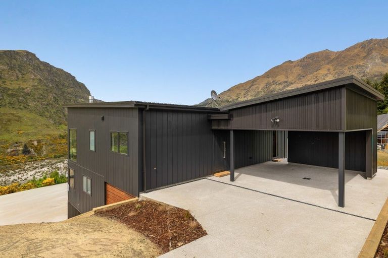 Photo of property in 6 Powder Terrace, Arthurs Point, Queenstown, 9371