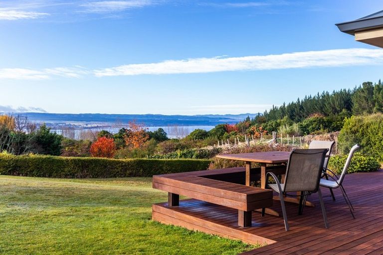 Photo of property in 400 Gillespie Place, Acacia Bay, Taupo, 3385