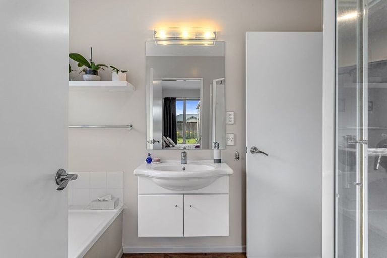 Photo of property in 4 Hibiscus Grove, Rangiora, 7400