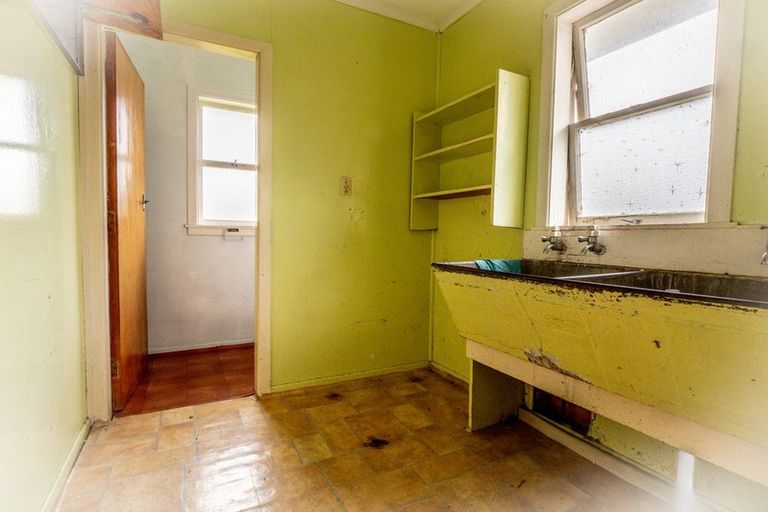 Photo of property in 32 Charles Street, Te Kamo, Whangarei, 0112