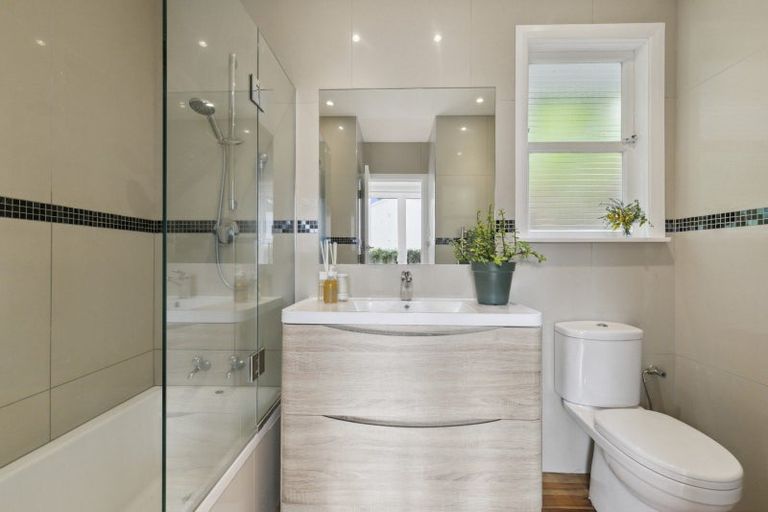 Photo of property in 48 Delhi Crescent, Khandallah, Wellington, 6035