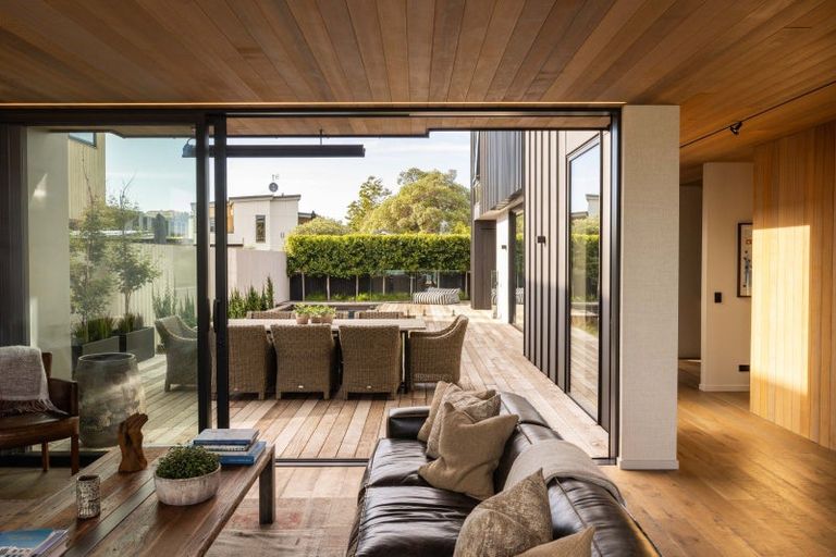 Photo of property in 4a Charles Street, Westshore, Napier, 4110