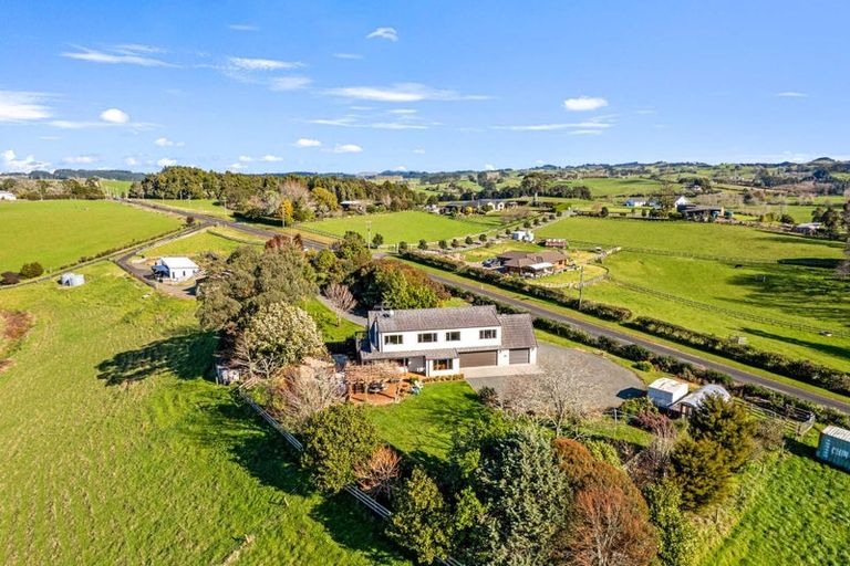 Photo of property in 162 White Road, Hunua, Papakura, 2583