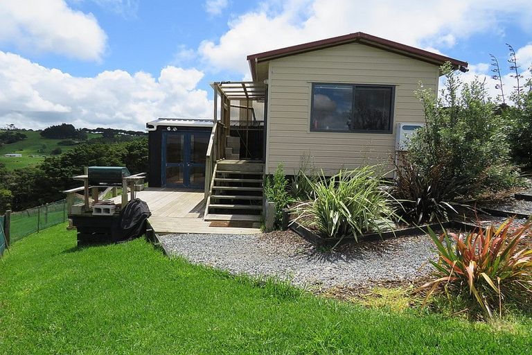 Photo of property in 134 Heatley Road, Whakapirau, Maungaturoto, 0583