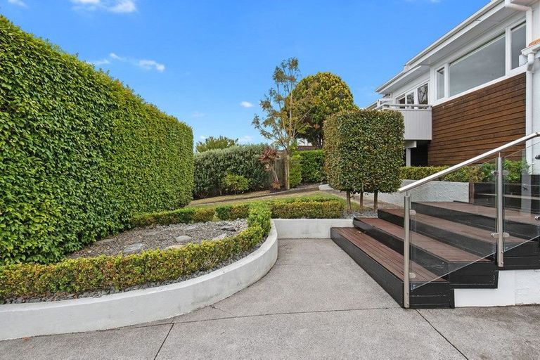 Photo of property in 14 Bank Street, Hillcrest, Auckland, 0627