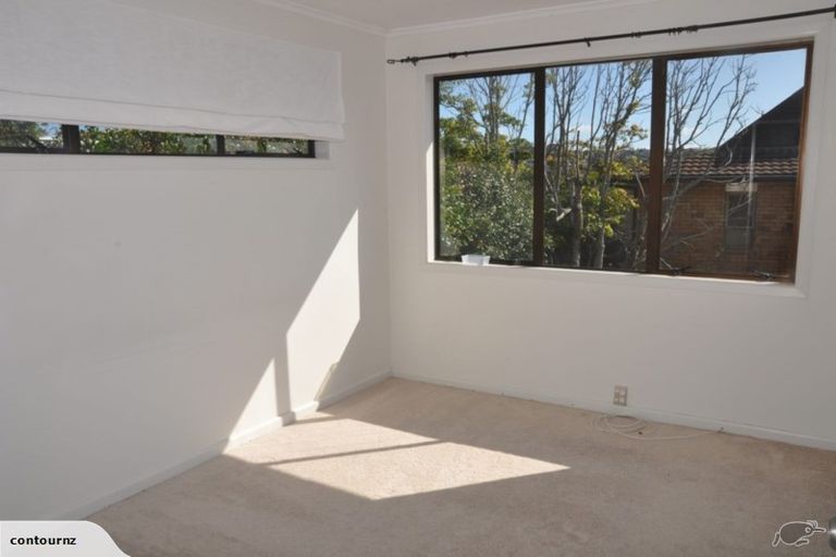 Photo of property in 1/9 Newhaven Terrace, Mairangi Bay, Auckland, 0630