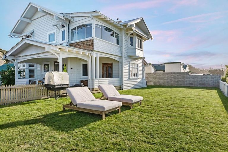 Photo of property in 68 Whiteley Street, Moturoa, New Plymouth, 4310